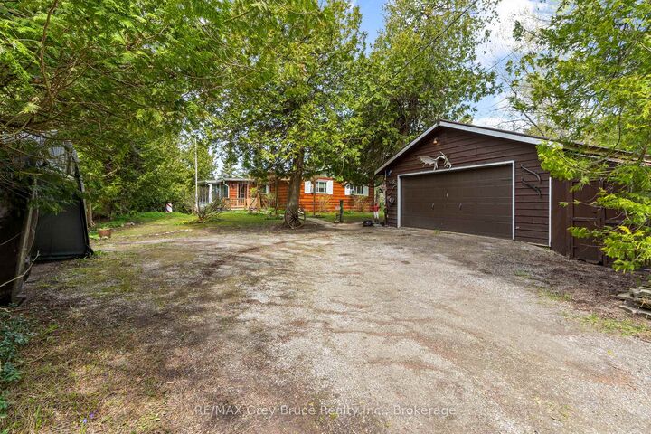 Property Photo:  28 Stewarts Point  ON N0H 1W0 