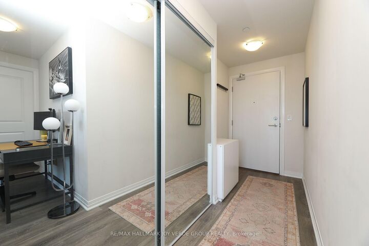 Property Photo:  2301 Danforth Avenue 616  ON M4C 0A7 