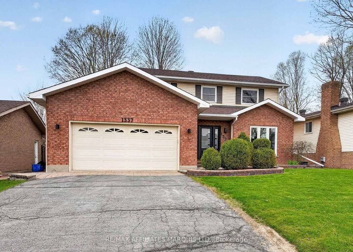 Property Photo:  1337 Patricia Place  ON K6H 6X9 
