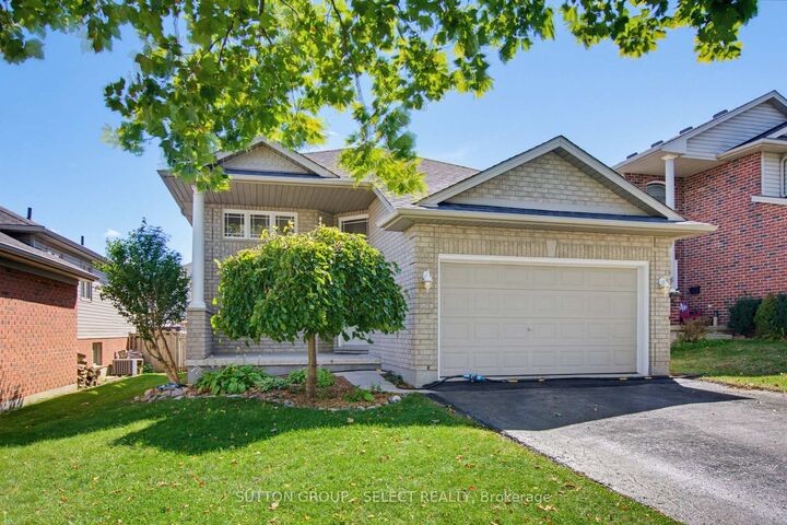 Property Photo:  858 Cresthaven Crescent  ON N6K 4W4 