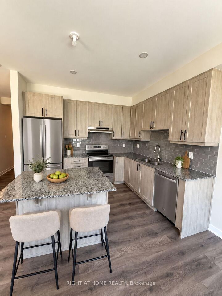 Property Photo:  23 Sintaluta Walk  ON K0A 2Z0 