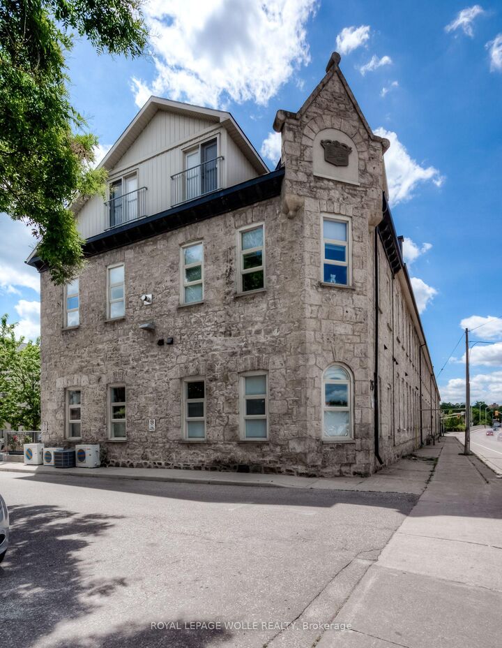 Property Photo:  25 Concession Street 110  ON N1R 2G6 