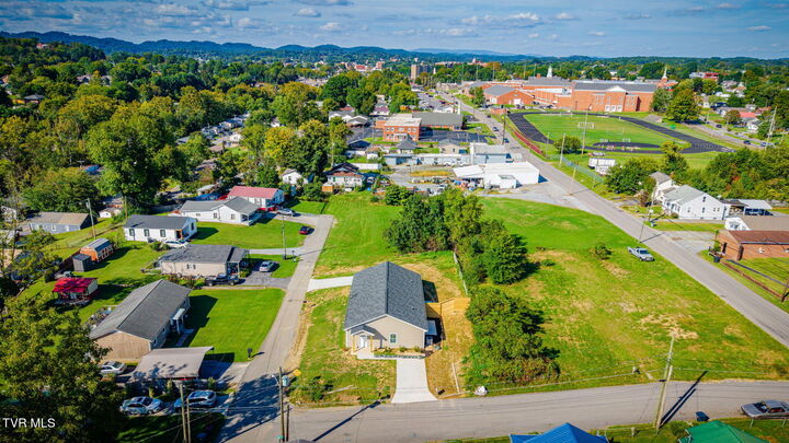 Property Photo:  