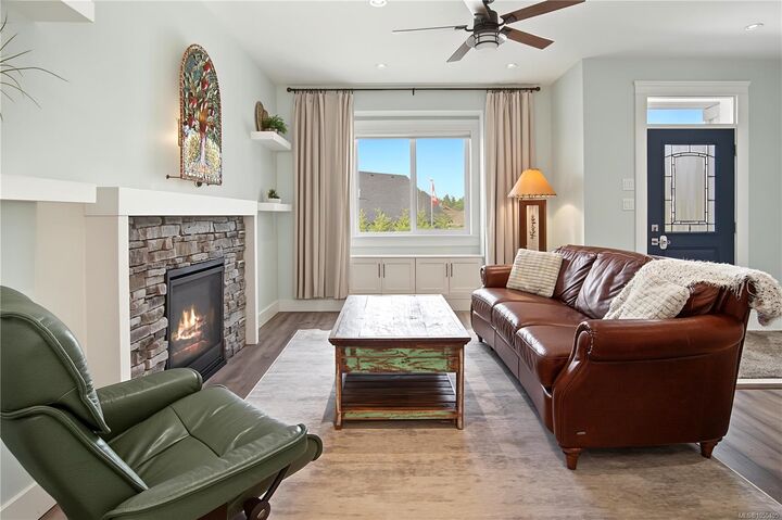 Property Photo: 743 Briarwood Dr SW BC V9P 0G5