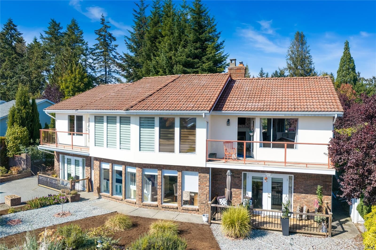 Property Photo:  511 Panorama Pl  BC V9P 1A4 