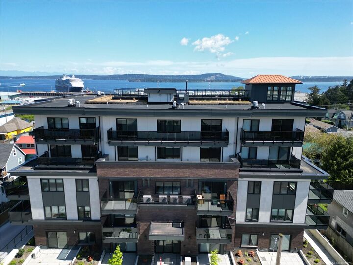 Property Photo:  45 Haliburton St #404  BC V9R 4V6 