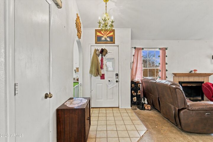 Property Photo:  1811 S 39th Street 4  AZ 85206 
