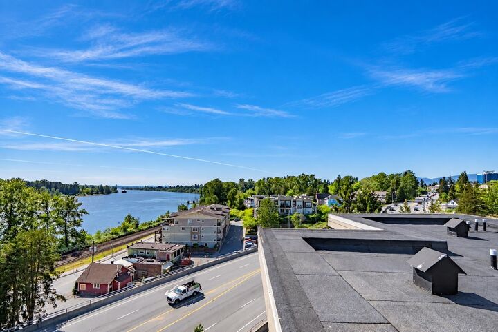 Property Photo: 11566 224 Street 304 BC V2X 9C9