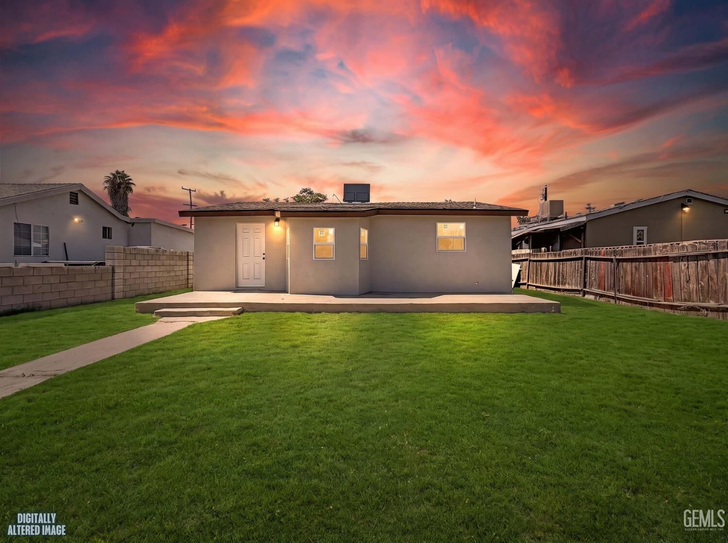 Property Photo:  6705 Betty Street  CA 93307 