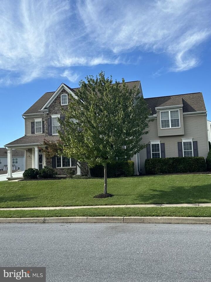 Property Photo: 7433 View Crest Drive PA 17112