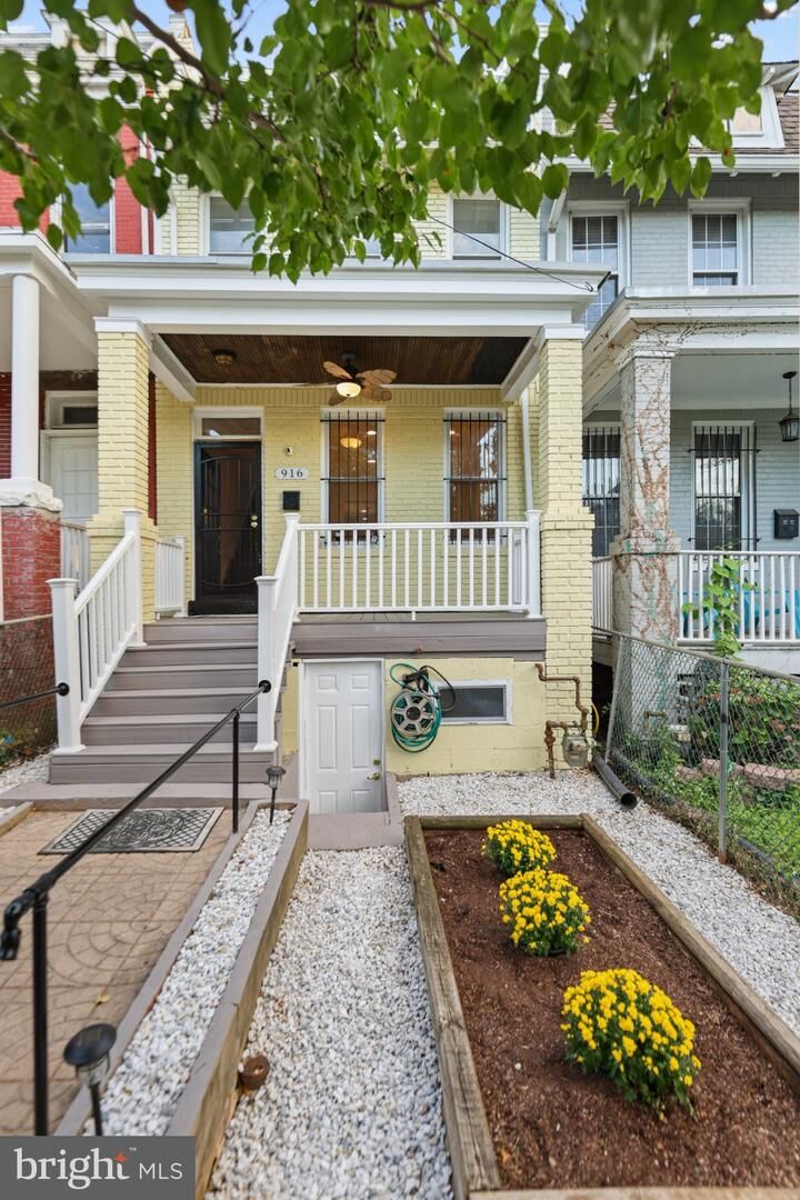 Property Photo:  916 Shepherd Street NW  DC 20011 