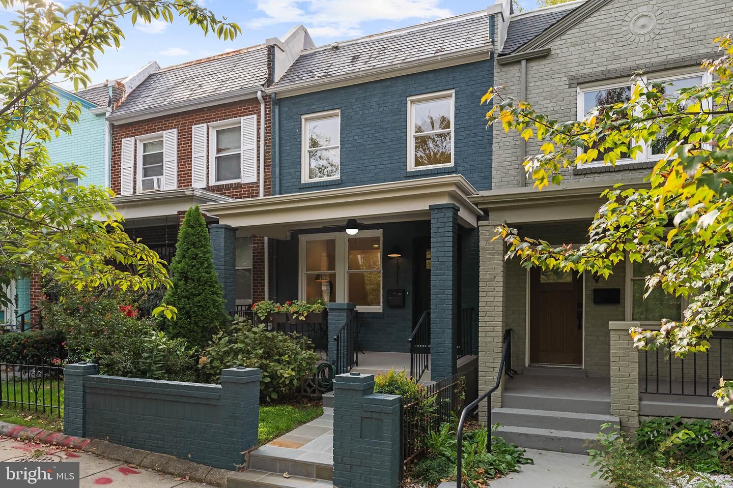 Property Photo: 1711 Lang Place NE DC 20002