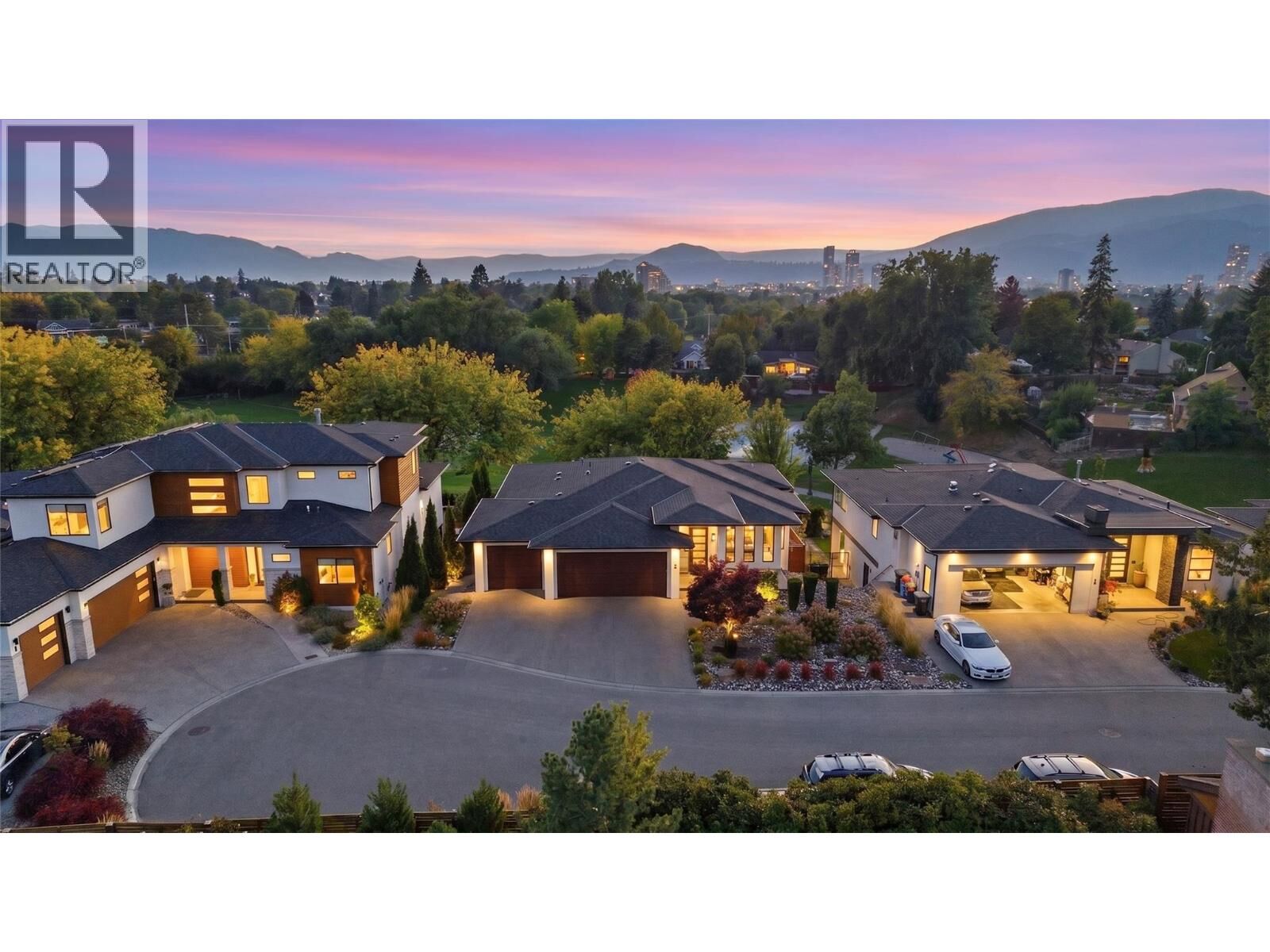 Property Photo: 1675 Willow Crescent 3 BC V1Y 4K4