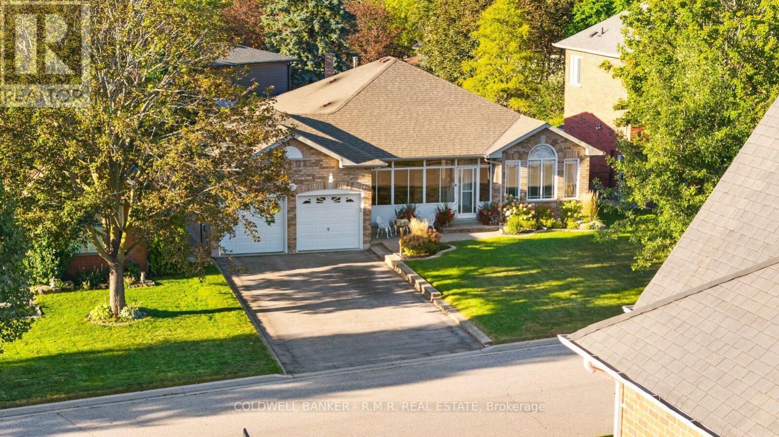 Property Photo: 92 Wheeler Crescent ON L4A 1L4