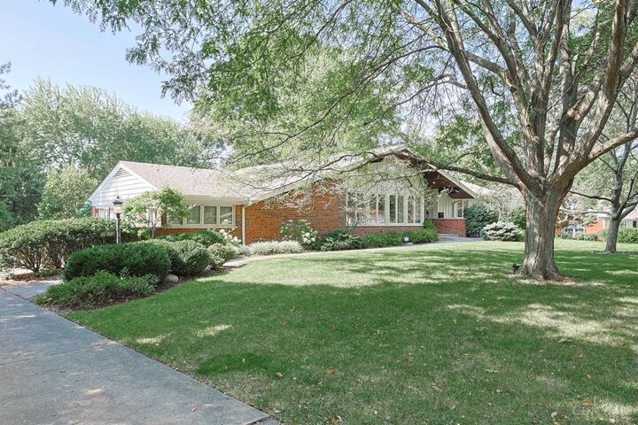 Property Photo: 7673 Greenfarms Drive OH 45224