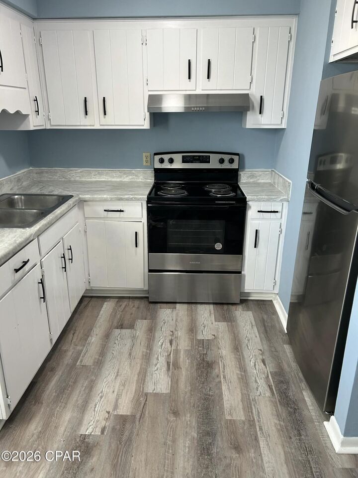 Property Photo: 6321 Lenawee Street B3 FL 32404
