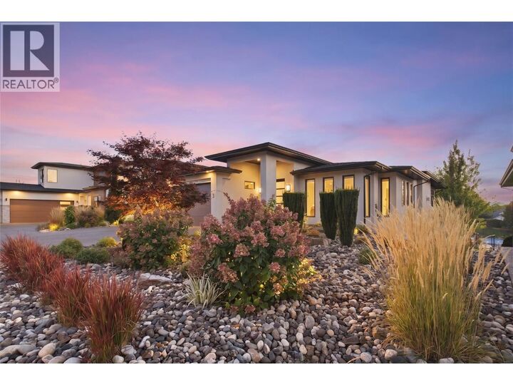 Property Photo:  1675 Willow Crescent 3  BC V1Y 4K4 