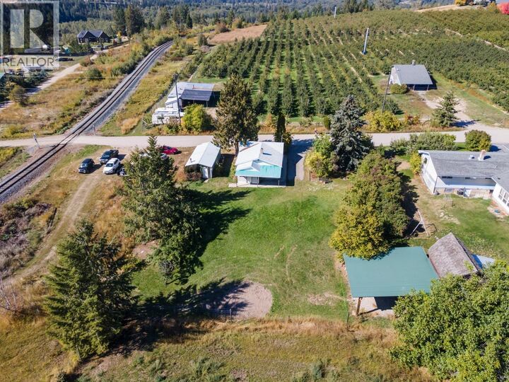 Property Photo:  1228 25th Avenue South  BC V0B 1G1 