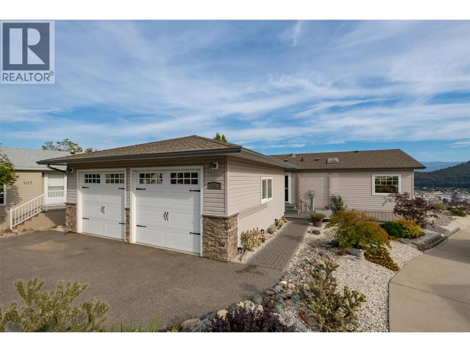 Property Photo: 1750 Lenz Road 108 BC V1Z 3N1