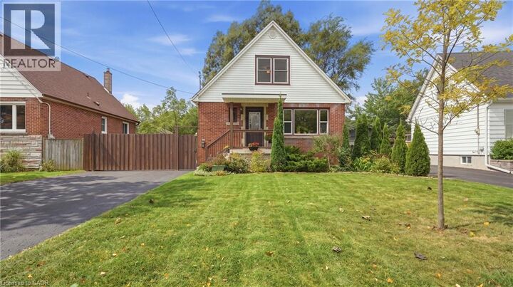 Property Photo: 42 Delevan Crescent ON L9A 4A7