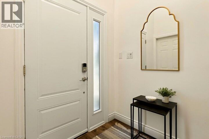 Property Photo:  33 Albert Street  ON L8M 2Y1 