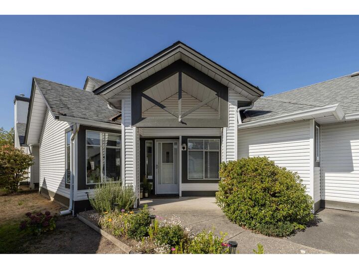 Property Photo:  19649 53 Avenue 44  BC V3A 8C5 