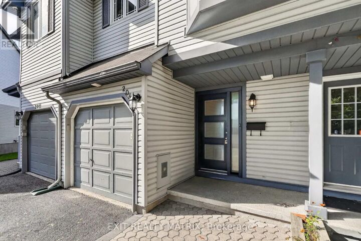 Property Photo:  2043 Avenue O  ON K1G 0B1 