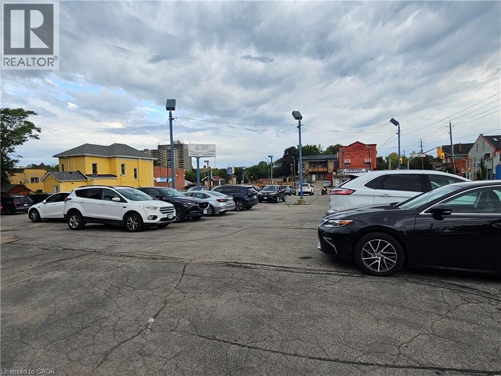 Property Photo:  341 Colborne Street  ON N3S 3N1 