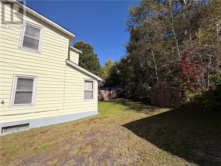 Property Photo:  264 Mountain  ON P3B 2T7 