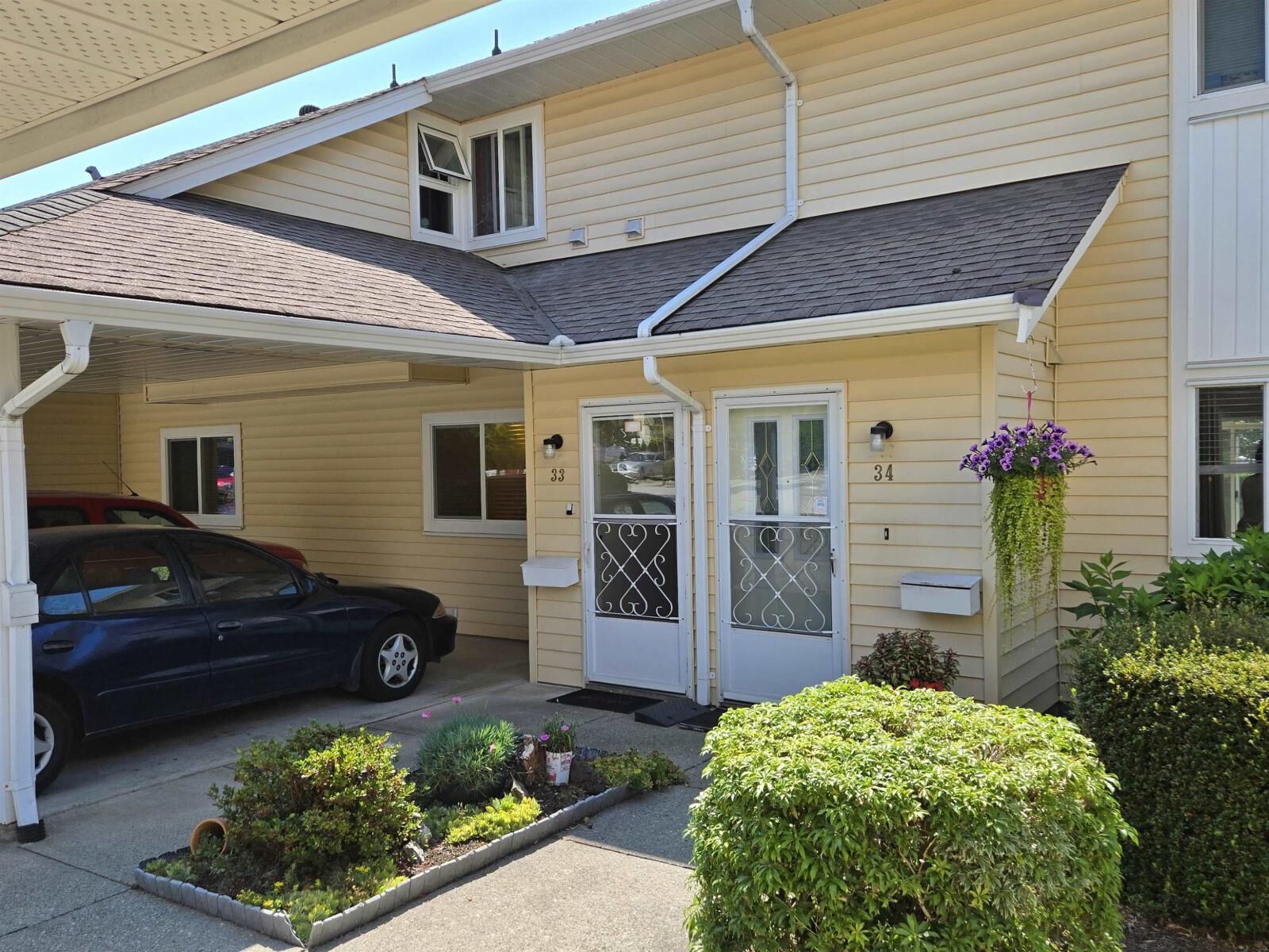 Property Photo:  7525 Martin Place 33  BC V2V 6N2 