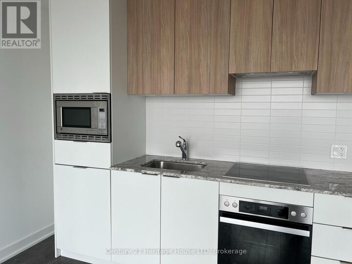 Property Photo:  50 O Neill Road East 312  ON M3C 0R2 
