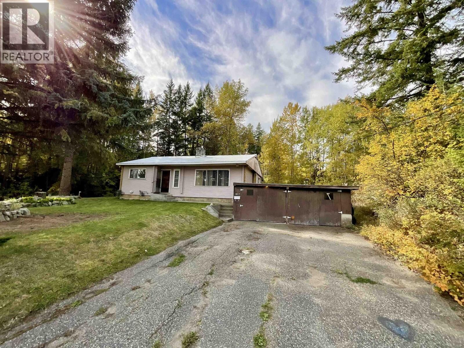 Photo de la propriété:  1817 Marble Street  BC V2J 4M5 