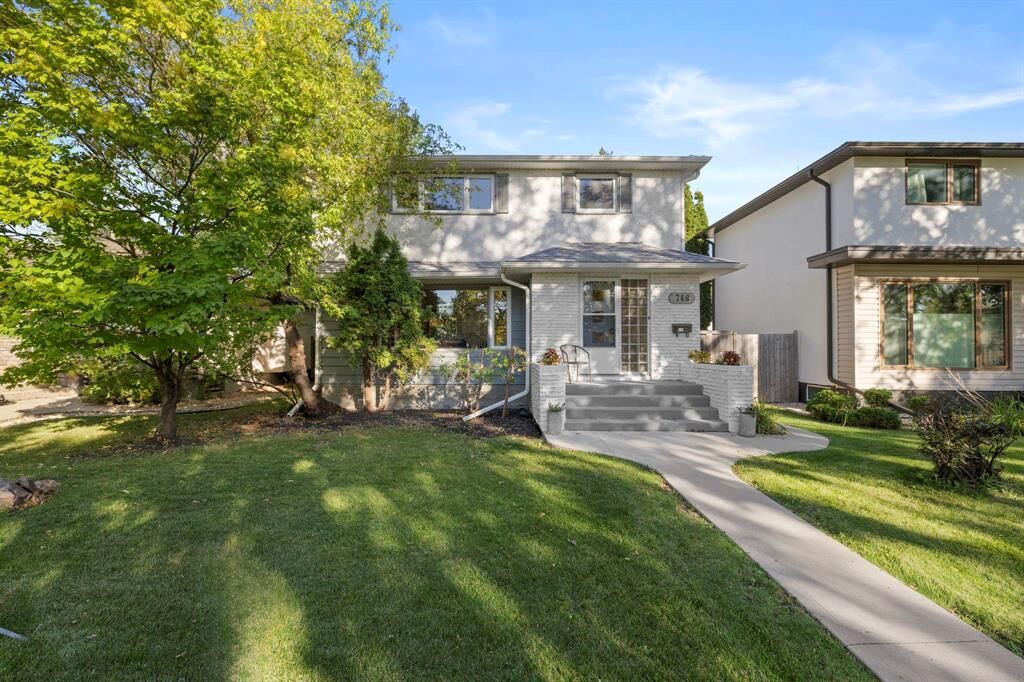 Property Photo: 748 Borebank Street MB R3N 1G4