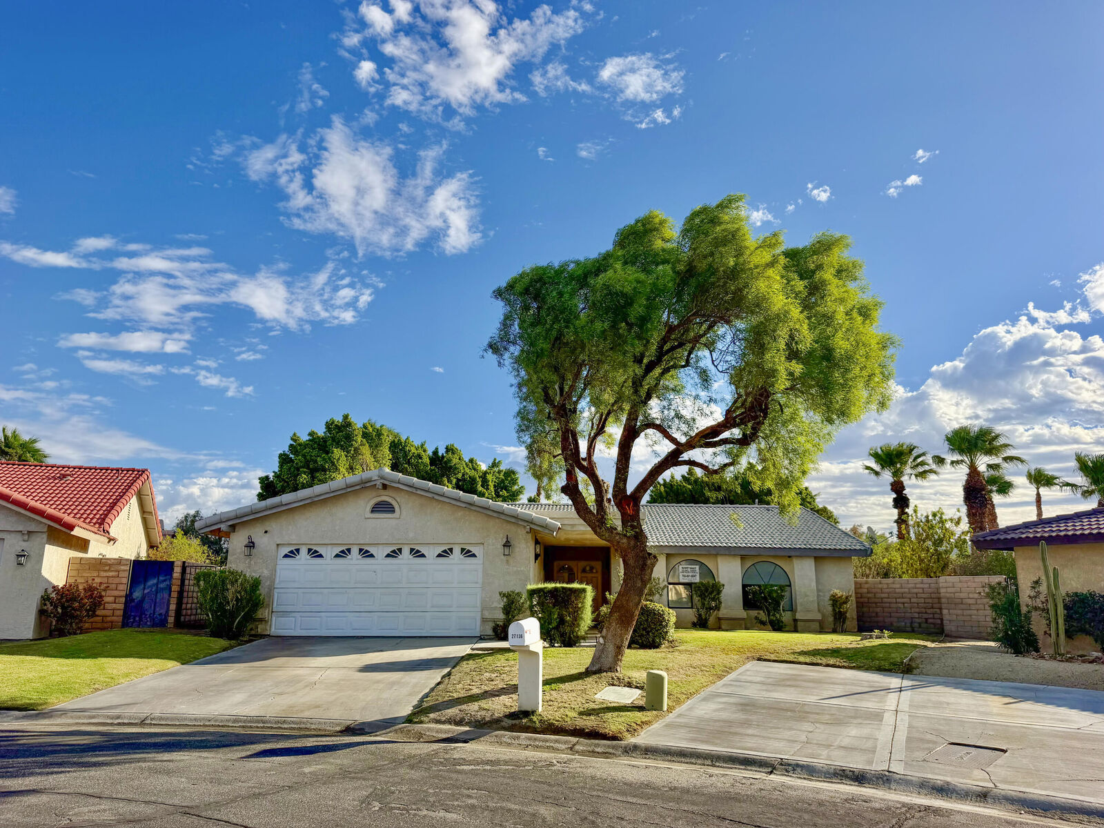 Property Photo: 27136 Shadowcrest Lane CA 92234