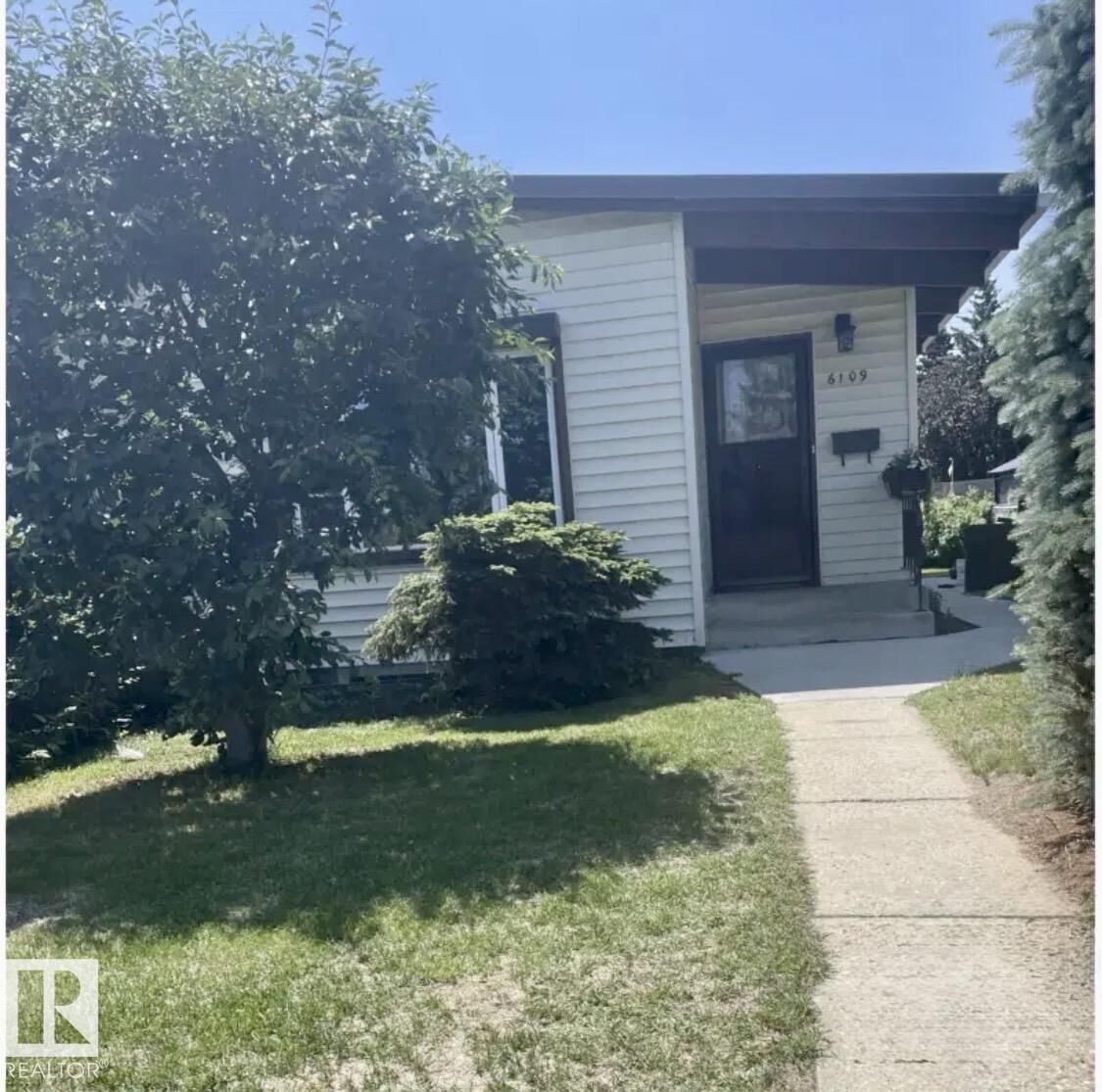 Property Photo:  6109 90 Avenue NW  AB T6B 0P1 