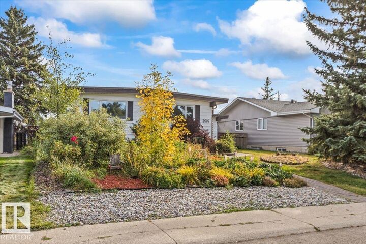 Property Photo:  3607 106A Street NW  AB T6J 1A7 