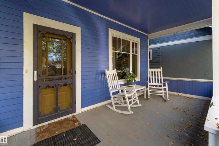 Property Photo:  11225 127 Street NW  AB T5M 0T7 