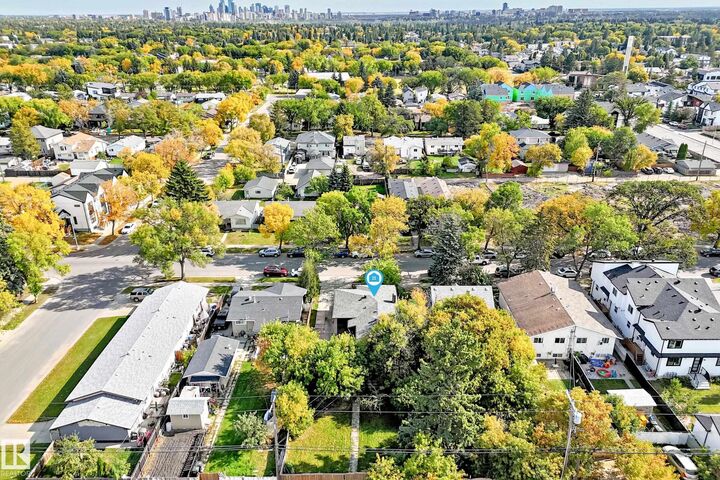 Property Photo:  9536 155 Street NW  AB T5P 2K4 