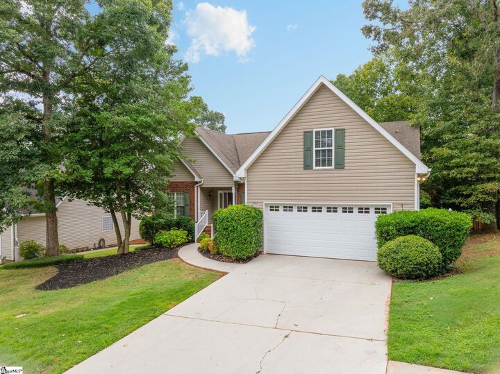 Property Photo:  110 Amberjack Court  SC 29687 