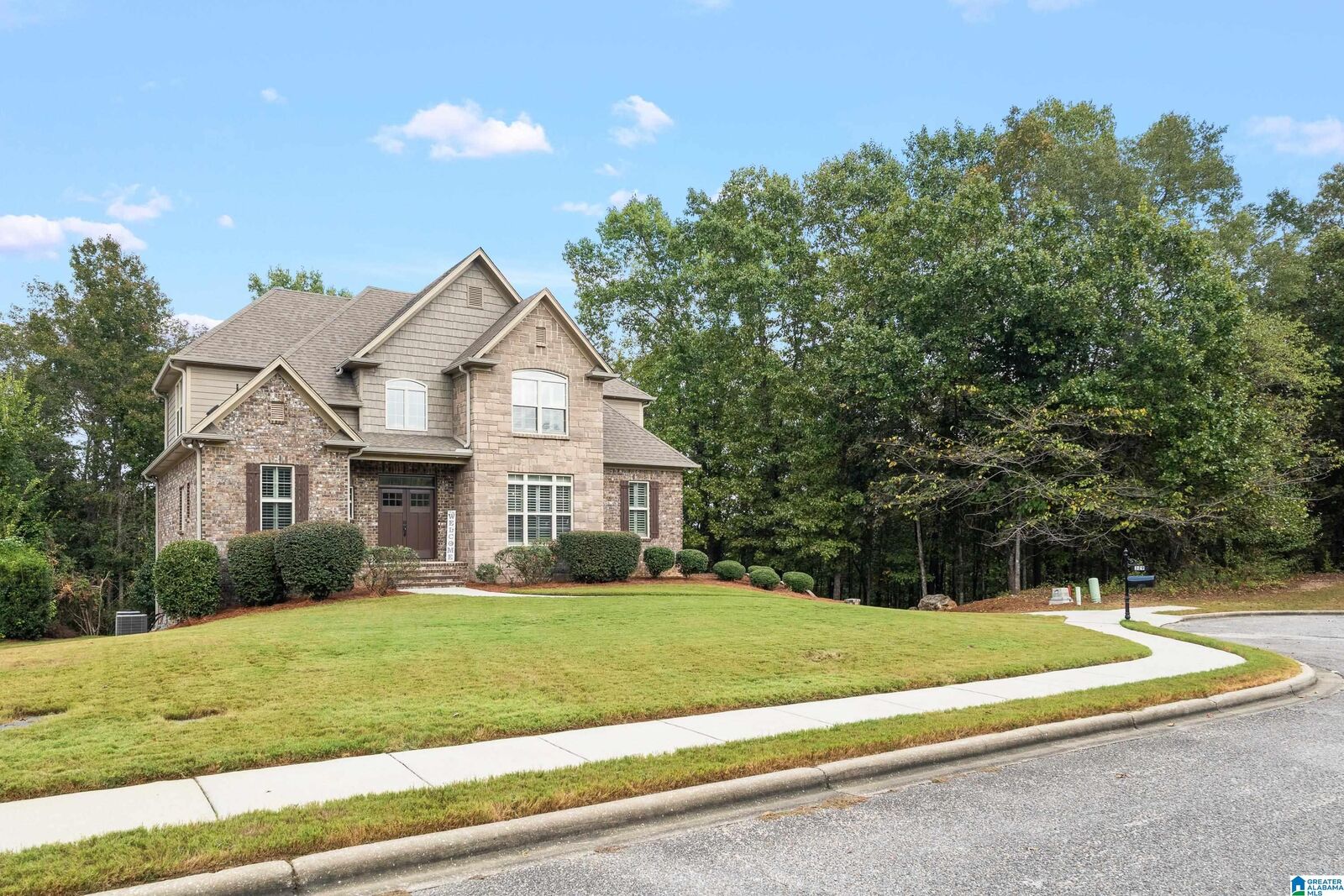 Property Photo: 329 Sterling Manor Circle AL 35007