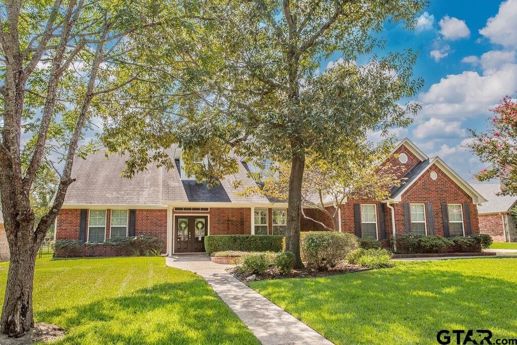 Property Photo:  233 Winged Foot  TX 75771 