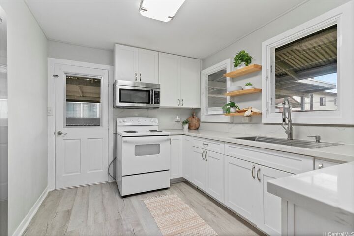 Property Photo:  253 Olive Avenue A  HI 96786 