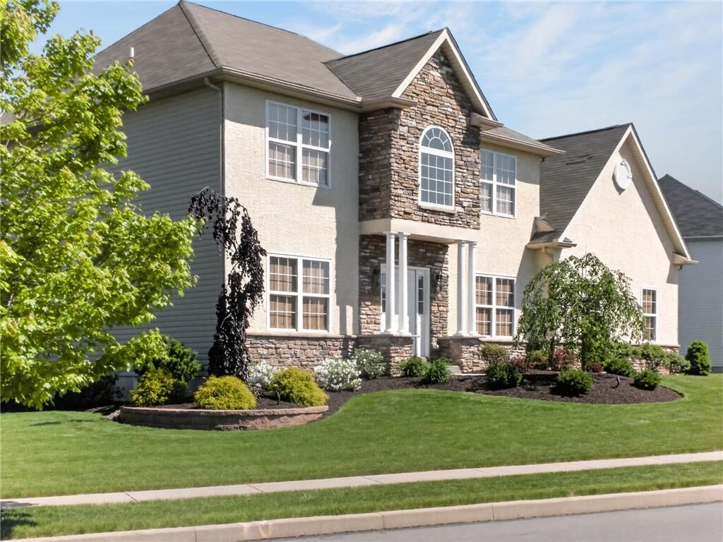 Property Photo:  716 Mohican Drive  PA 18040 