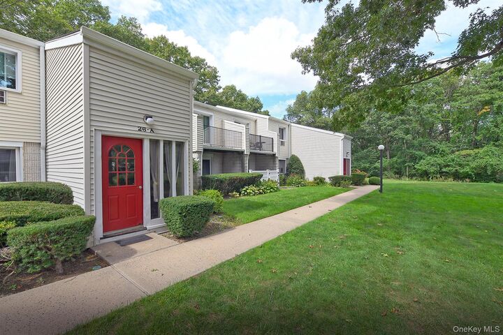 Property Photo:  26 Richmond Boulevard 2A  NY 11779 