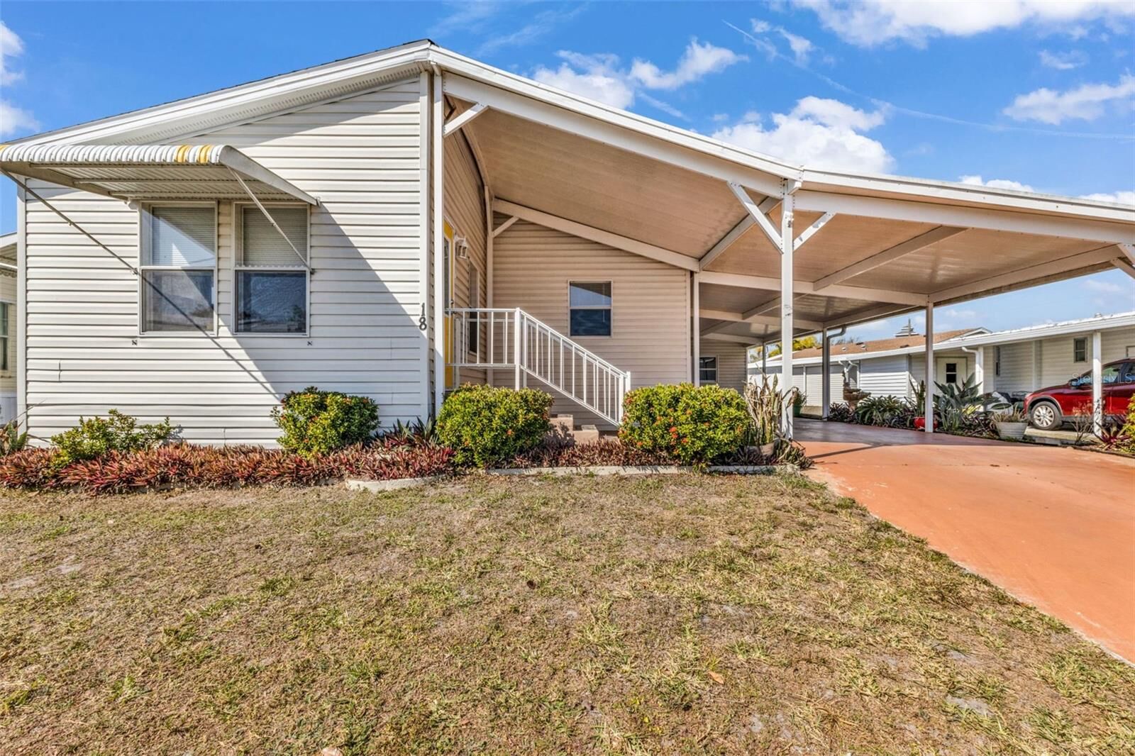 Property Photo: 1000 Kings Highway 18 FL 33980