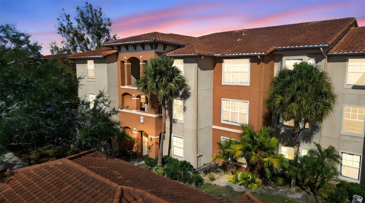Property Photo:  5572 Metrowest Boulevard 304  FL 32811 