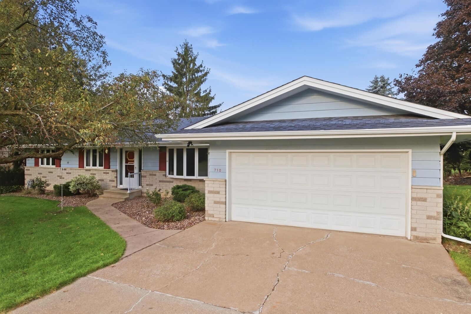 Property Photo: 710 Krueger Ct WI 54650