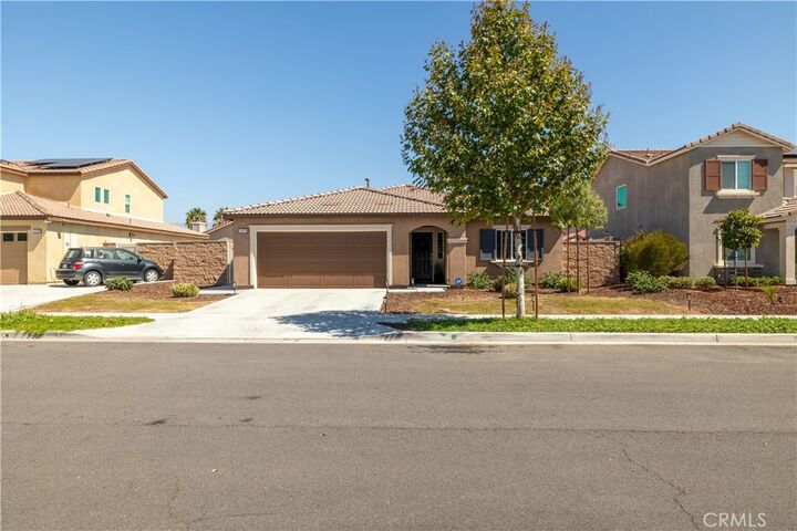 Property Photo:  1400 Monument  CA 92543 