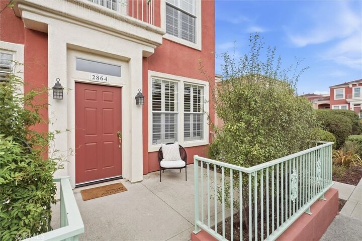 Property Photo:  2864 Victoria Avenue  CA 93401 