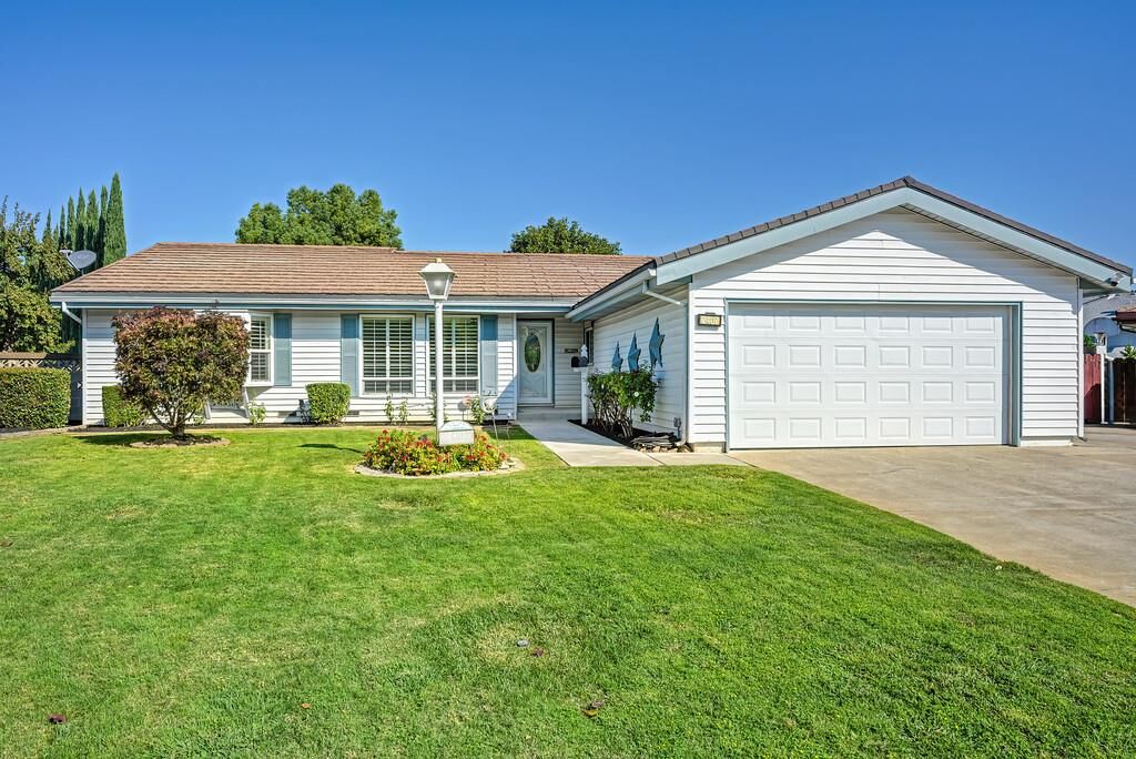 Property Photo: 2407 Masoni Way CA 95670